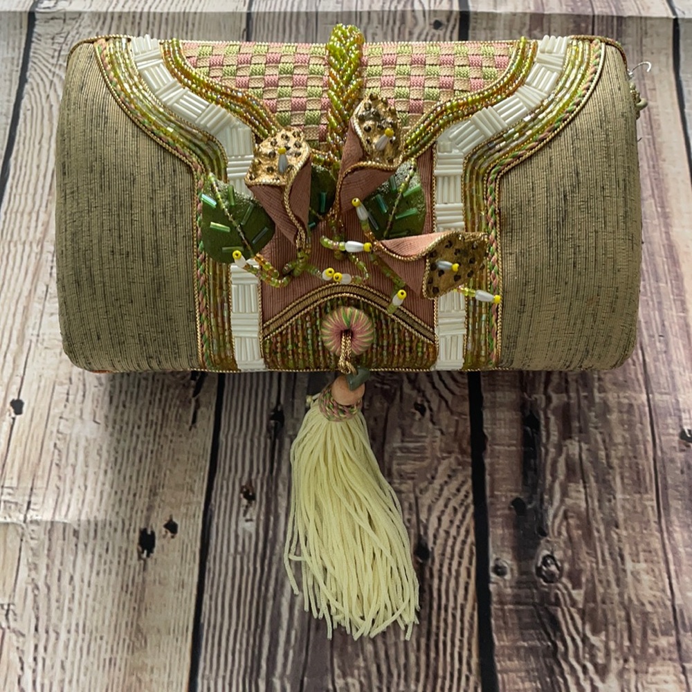 VINTAGE Floral Cloth Shoulder Strap Clutch Purse